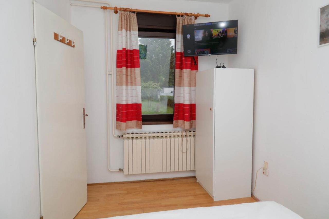 Maple Place Velika Gorica Luaran gambar